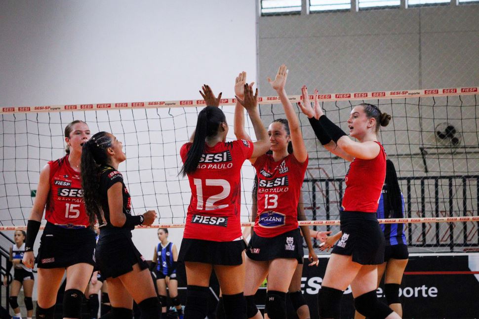 De olho no tetra, Sesi Bauru decide título do Paulista Sub-17 de vôlei feminino contra Barueri