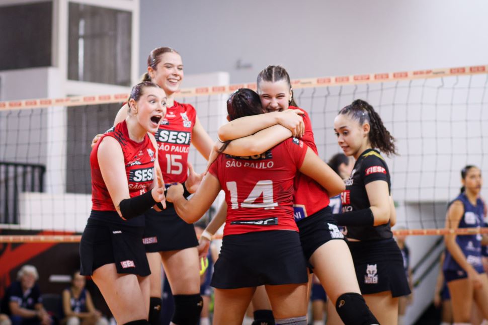 Sesi Bauru domina Barueri e é bicampeão consecutivo do Paulista Sub-17 de vôlei feminino