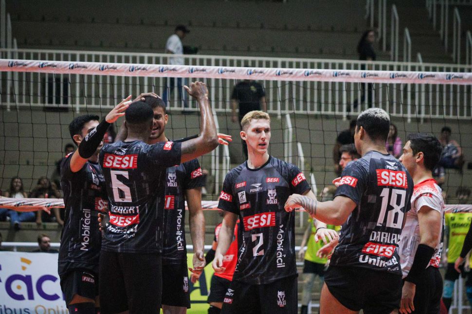 Sesi Bauru recebe Vôlei Renata em último jogo em casa no ano