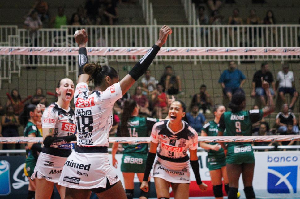Sesi Vôlei Bauru bate Brasília Vôlei e vence última partida em casa em 2024
