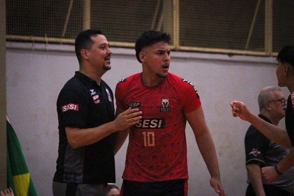 Bicampeão Sub-17, técnico do Sesi-SP é convocado para Seleção Paulista de vôlei Sub-18