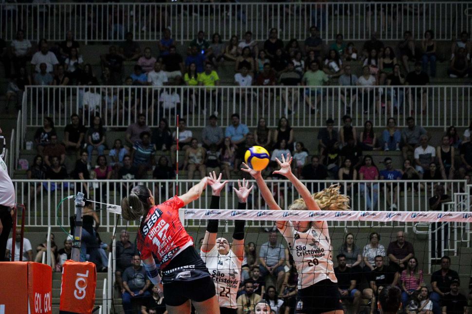 Sesi Vôlei Bauru enfrenta Osasco/São Cristóvão Saúde buscando manter liderança