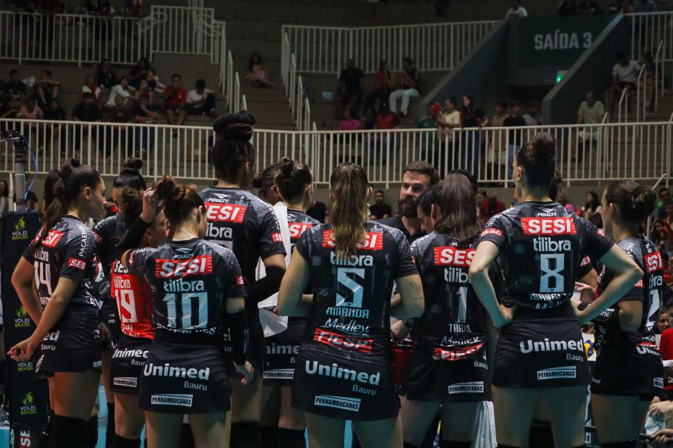 Sesi Vôlei Bauru duela com Dentil/Praia Clube na semifinal da Copa Brasil 2025