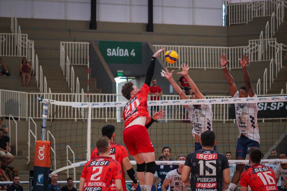 Sesi Bauru vence Suzano Vôlei em casa e conecta terceira vitória consecutiva