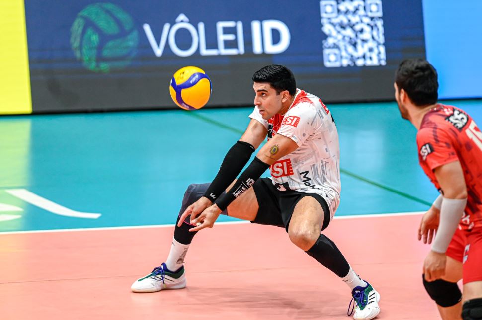 Sesi Bauru é superado por Vôlei Renata, mas mantém vaga no G4 da Superliga
