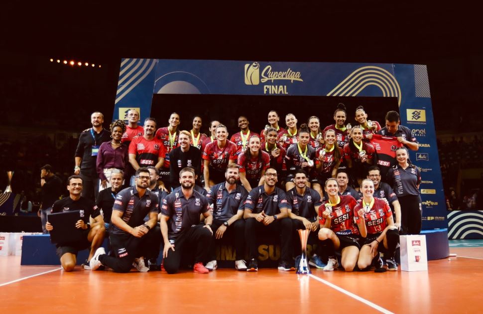 Sesi Vôlei Bauru é vice-campeão da Superliga 2024/2025