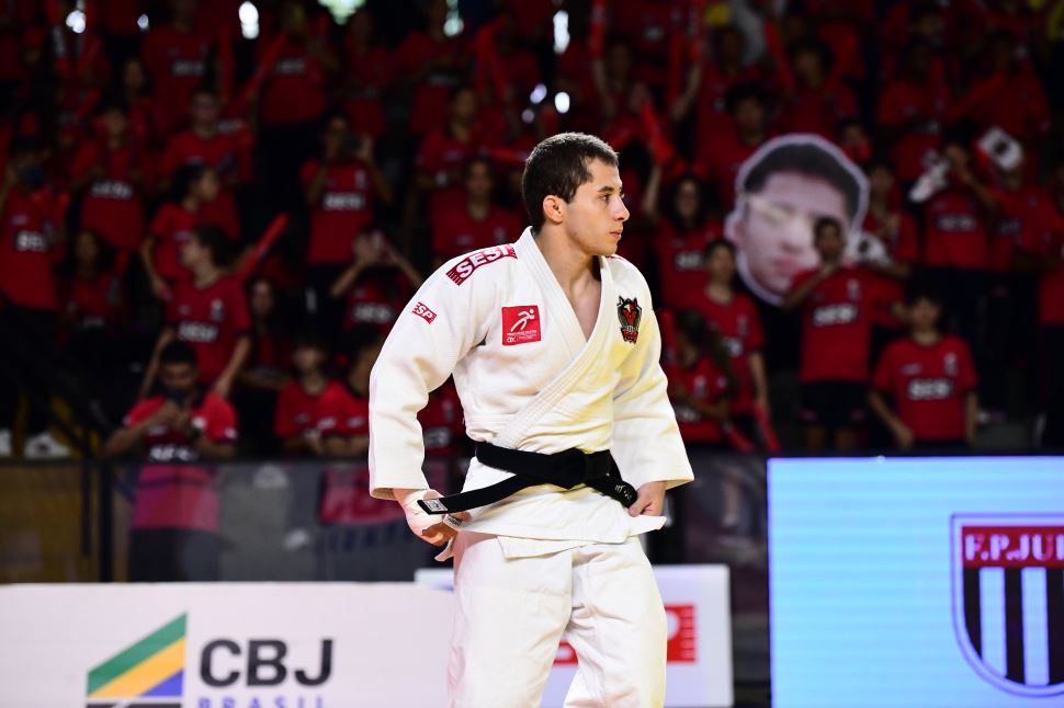 Michel Augusto sobe para Top 3 do ranking mundial na categoria até 60kg