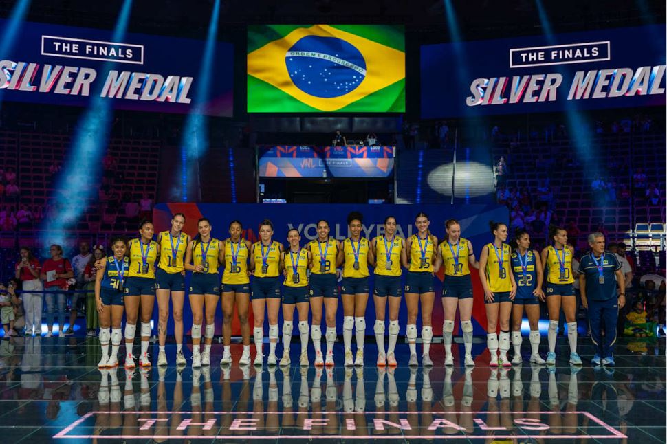Nova central do Sesi Vôlei Bauru, Diana é vice-campeã da Liga das Nações de Vôlei