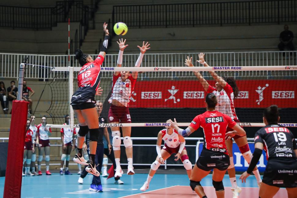 Em última rodada em casa da primeira fase, Sesi Vôlei Bauru recebe Realizar Santos no Paulista 2025