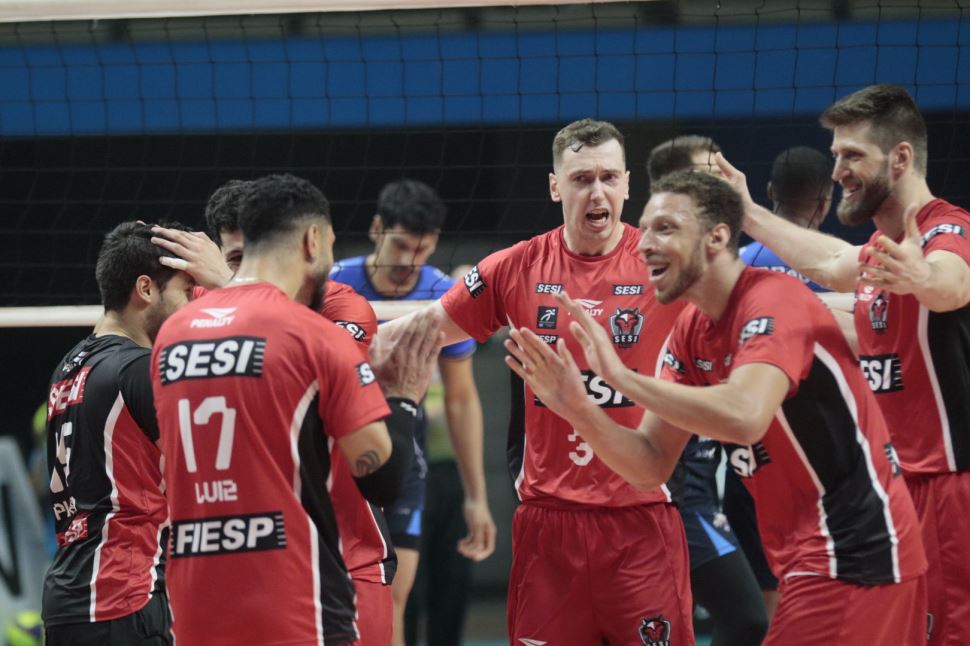 Sesi Bauru faz grande jogo, vira sobre Suzano Vôlei e sobe para vice-liderança