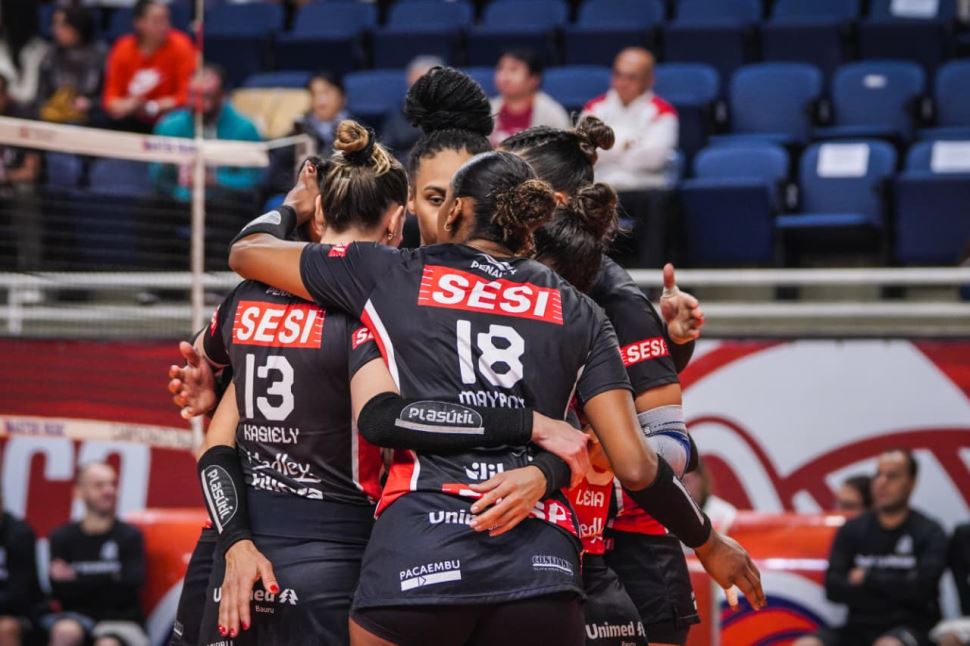 Sesi Vôlei Bauru domina Osasco São Cristóvão Saúde e vai invicto para semifinal do Paulista