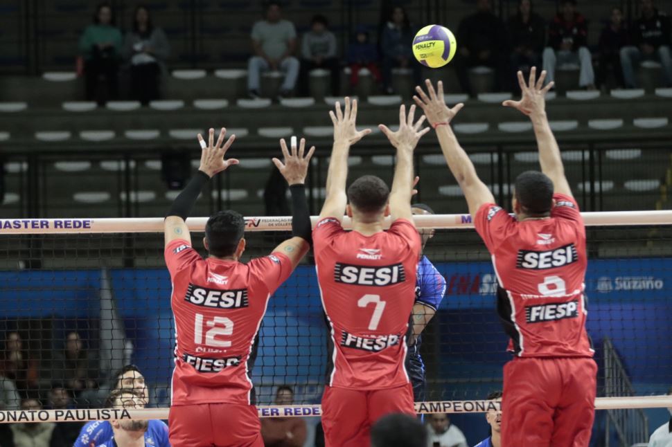 Sesi Bauru batalha, mas cai no tie break para o Suzano Vôlei e é eliminado do Paulista 2025
