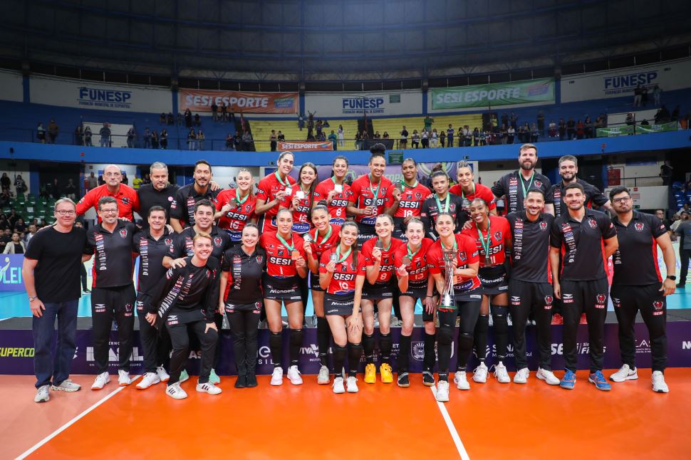 Sesi Vôlei Bauru é vice-campeão da Supercopa Feminina 2025
