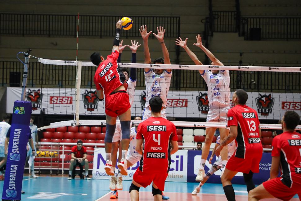 Invicto na Superliga, Sesi Bauru recebe Suzano Vôlei
