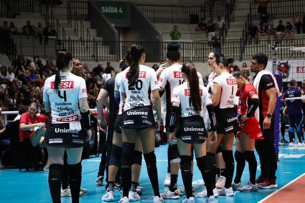 Sesi Vôlei Bauru enfrenta Gerdau Minas pela penúltima rodada do primeiro turno