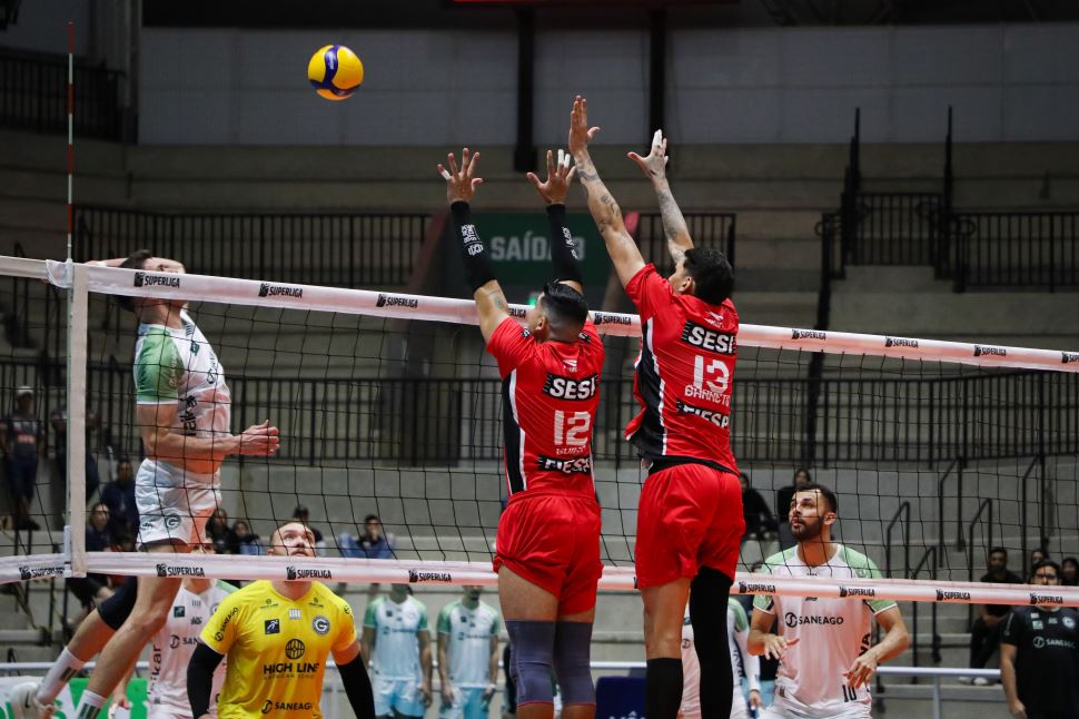 Sesi Bauru recebe Vôlei Guarulhos BateuBet em mais um confronto direto