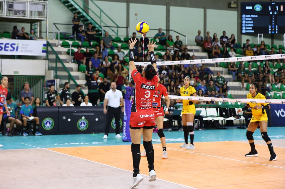 Sesi Vôlei Bauru supera Brasília Vôlei no tie-break fora de casa