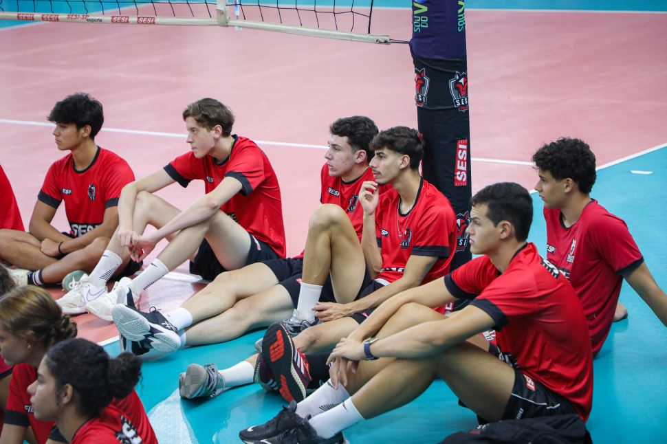 Sesi Bauru apresenta base do vôlei em 2026 com chegada de duas equipes
