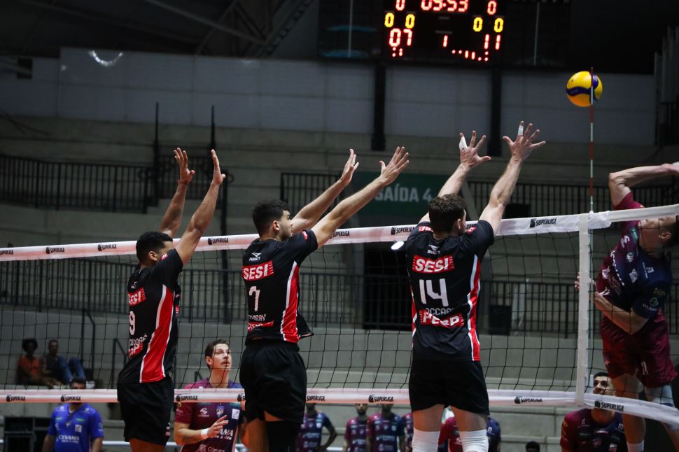 Sesi Bauru duela com JF Vôlei mirando G8 da Superliga 25-26