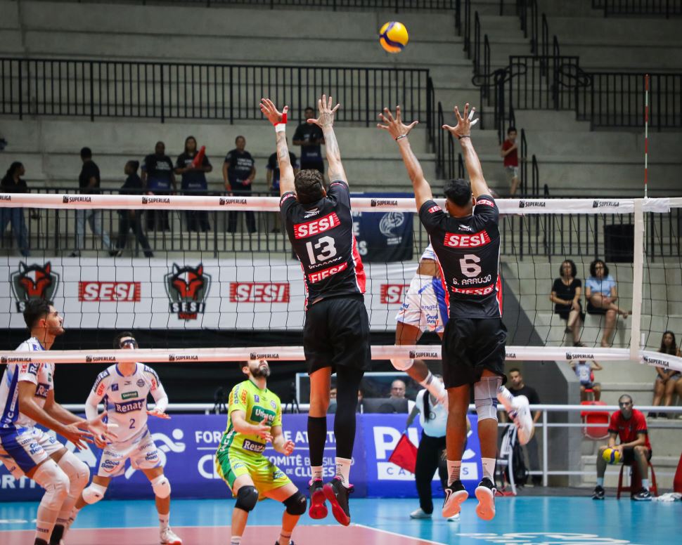 Sesi Bauru enfrenta equipe de Monte Carmelo em confronto direto