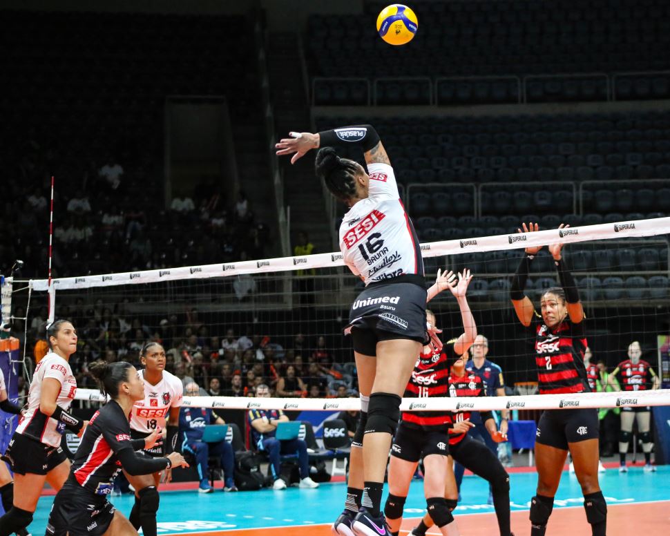 Sesi Vôlei Bauru sofre derrota para Sesc RJ Flamengo fora de casa