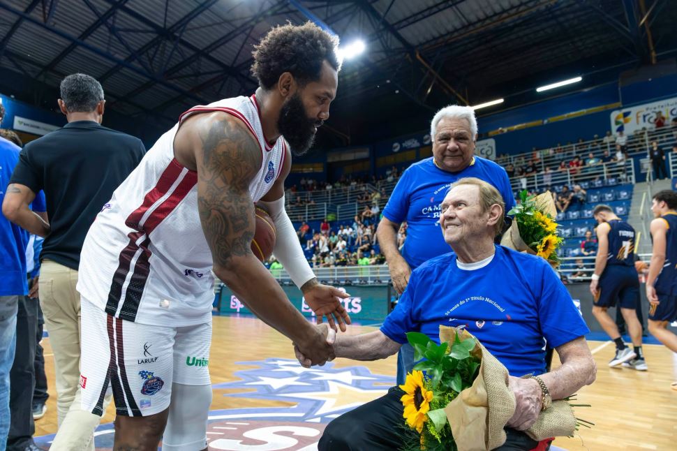 Homenagem_1971_SESI Franca Basquete