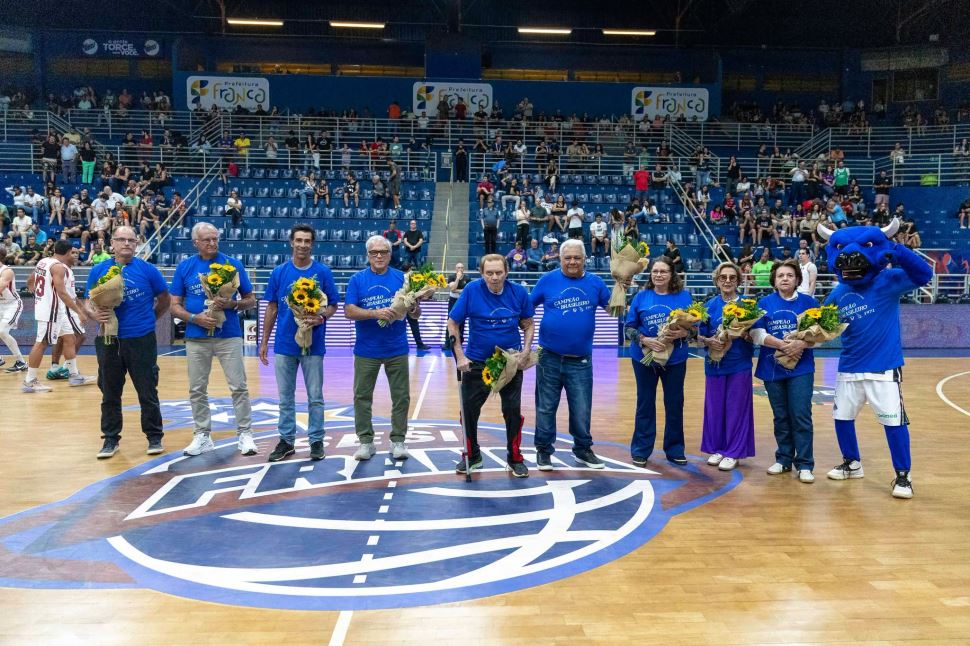 Homenagem_1971_SESI Franca Basquete