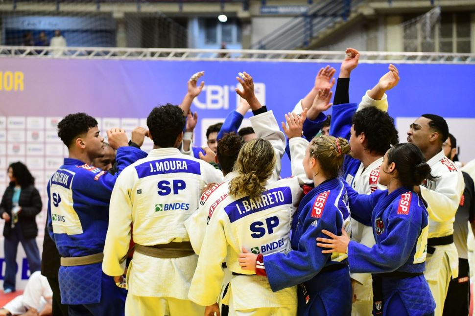 SESI-SP é campeão feminino no principal torneio de base do judô brasileiro