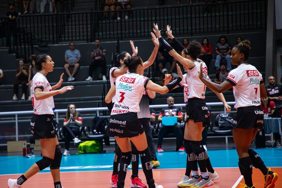 De virada, SESI Vôlei Bauru vence Sancor Seguros Vôlei Londrina