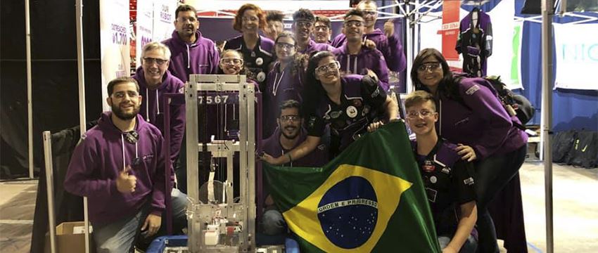 Equipes de robótica do SESI e SENAI SP conquistam prêmios em Las Vegas. Time de Bauru segue para mundial em Houston, EUA