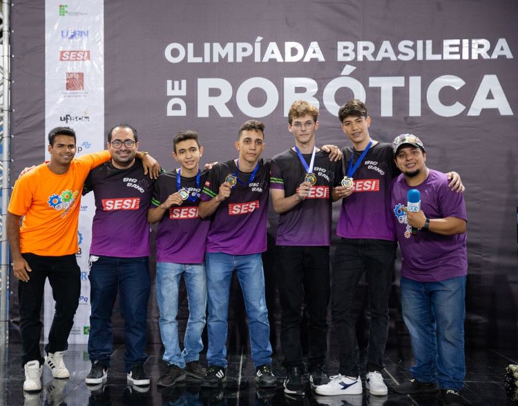 Alunos de Birigui vencem etapa estadual da Olimpíada Brasileira de Robótica