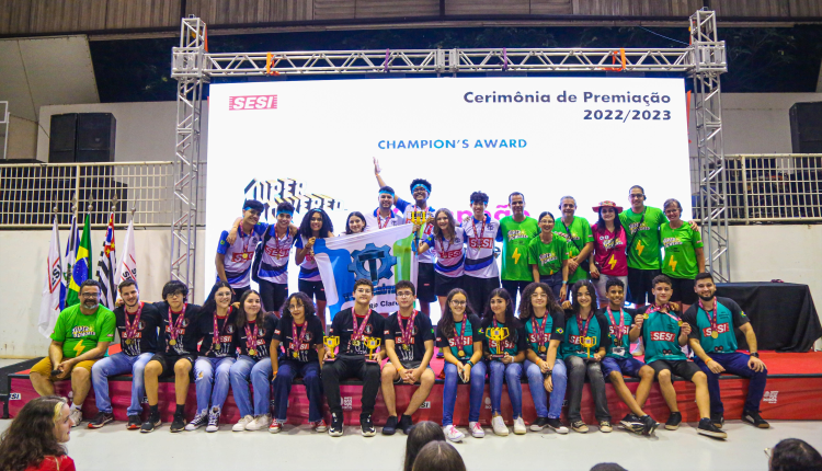 Alunos do Sesi de Campo Limpo Paulista e Rio Claro vencem etapa regional de competição educacional de robótica