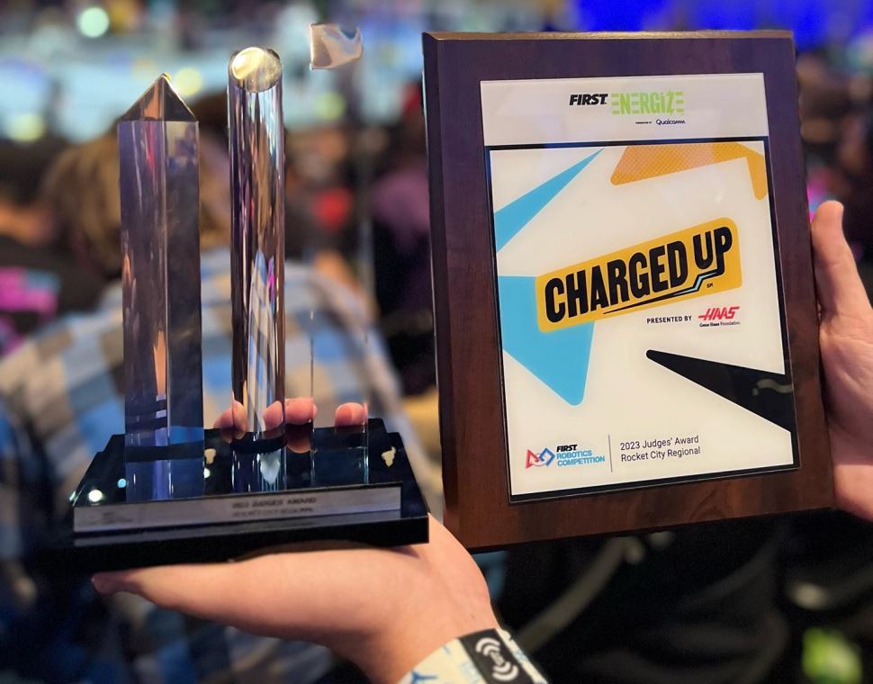 Alunos do Sesi-SP e Senai-SP vencem dois prêmios em competição de robótica nos EUA