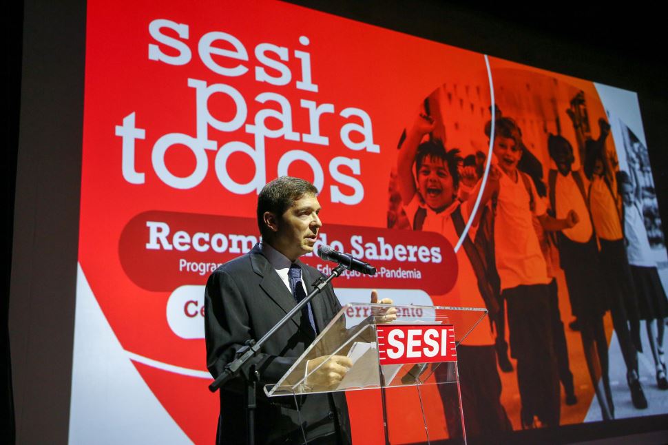 Sesi-SP e municípios paulistas celebram parceria pela educação pública