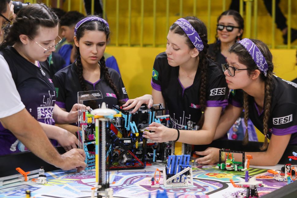 Mulheres e meninas na ciência: transformando o futuro da tecnologia e inovação 
