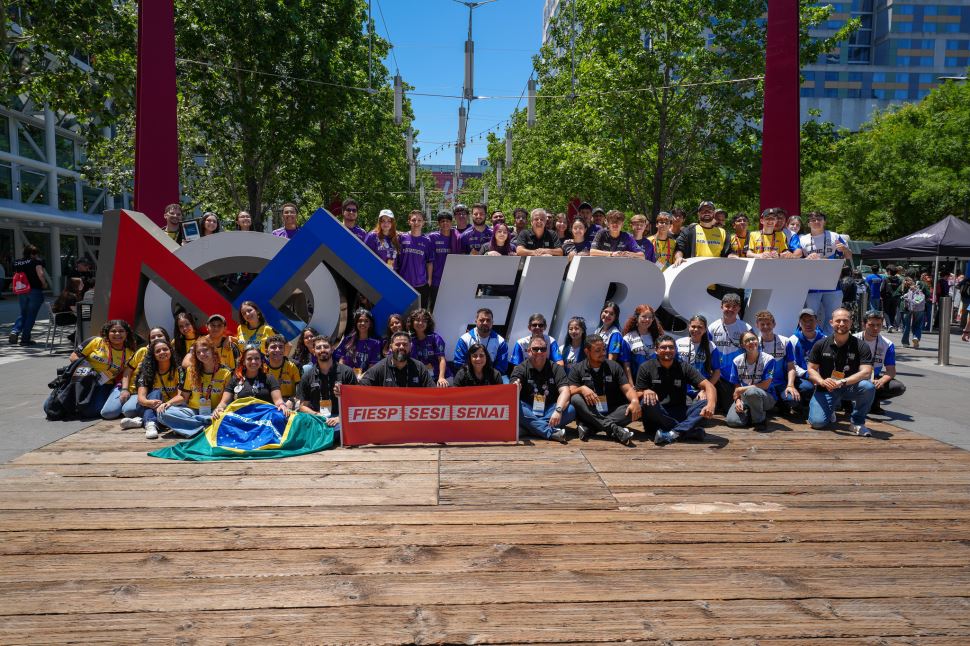 Com prêmio e feito inédito, estudantes do SESI-SP se destacam no Mundial de Robótica em Houston