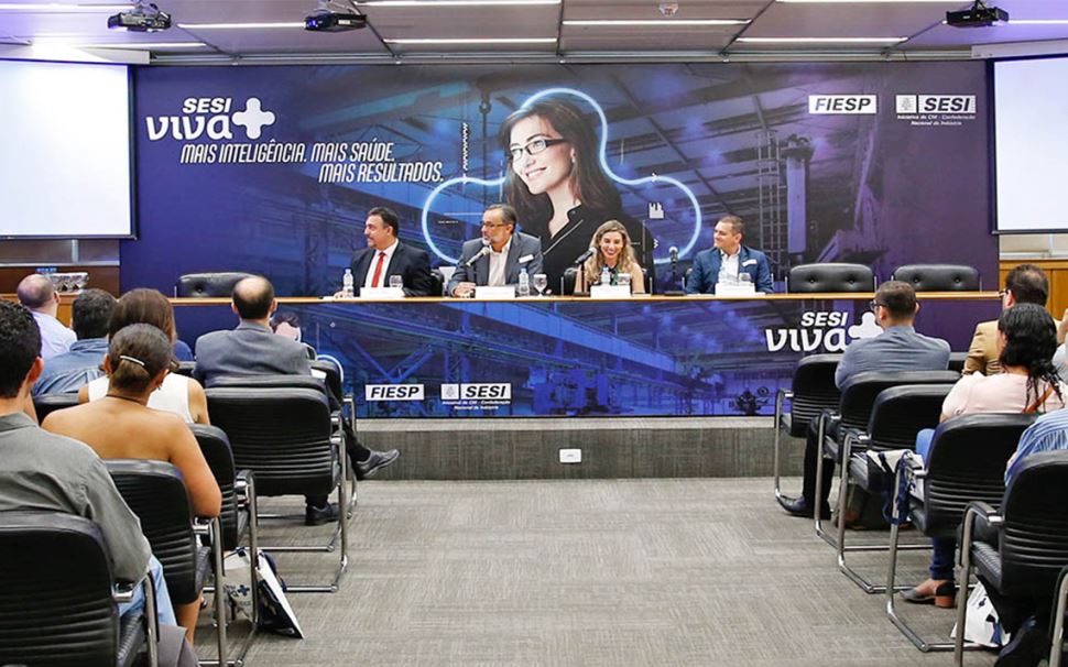 SESI-SP recebe especialistas em eSocial e apresenta solução para prestação de dados em SST ao governo