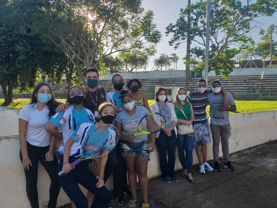 Alunos da escola Sesi de Bebedouro criam raquete de tênis sustentável 