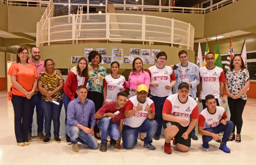 Sesi Barretos forma primeira turma do Programa Incluir