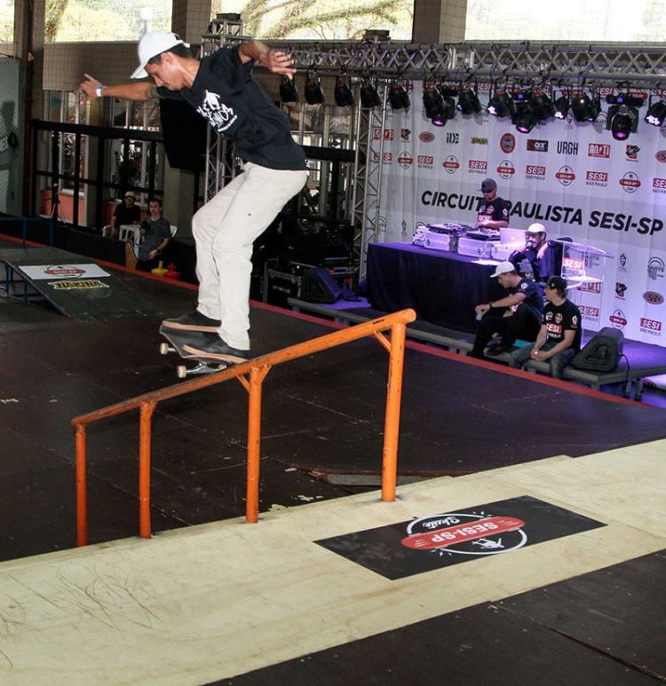 AE Carvalho_SESI Skate6