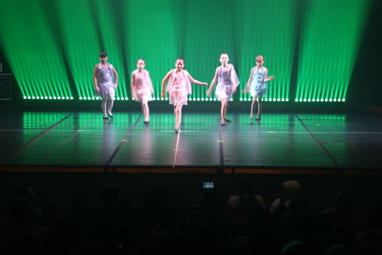 MOSTRA PARCIAL DANÇA ESC3