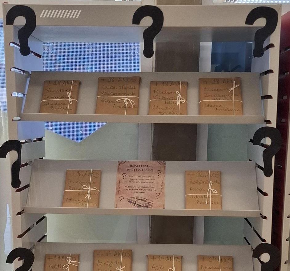 Conheça o empréstimo de livros às cegas