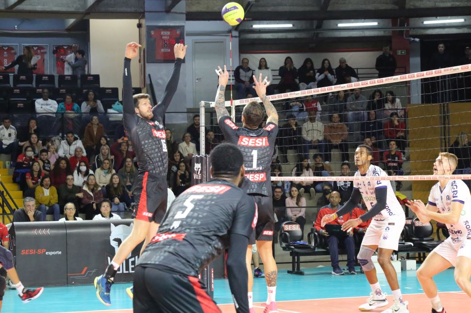 Time masculino de vôlei do Sesi-SP estreia com vitória no Campeonato Paulista 2022 