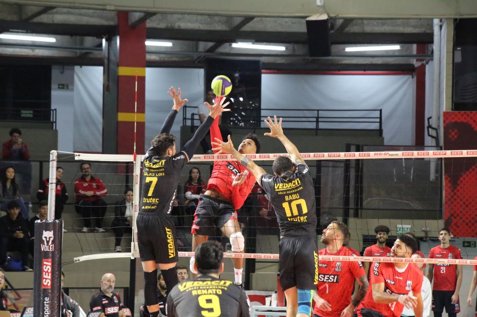 Vedacit Vôlei Guarulhos vence Sesi-SP por 3x0