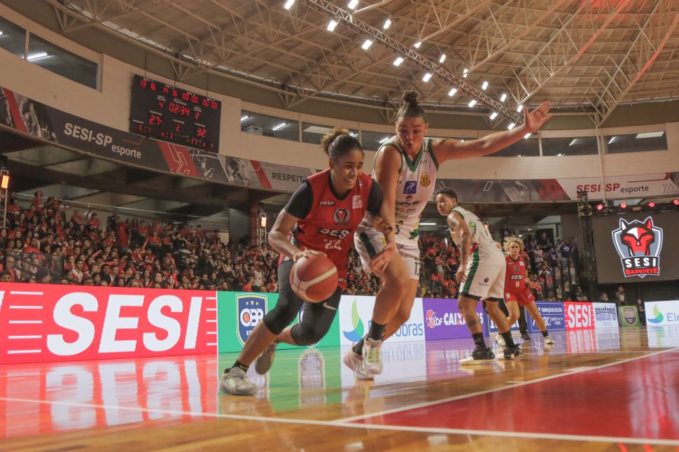 Decisão segue aberta: SESI Araraquara perde o Jogo 3, mas mantém vantagem na final da LBF