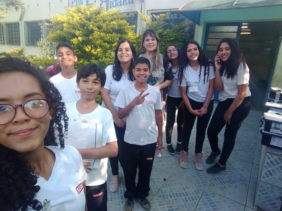 Equipe de Robótica MaXbots do SESI-SP de Suzano compartilham seus conhecimentos com alunos de escola pública
