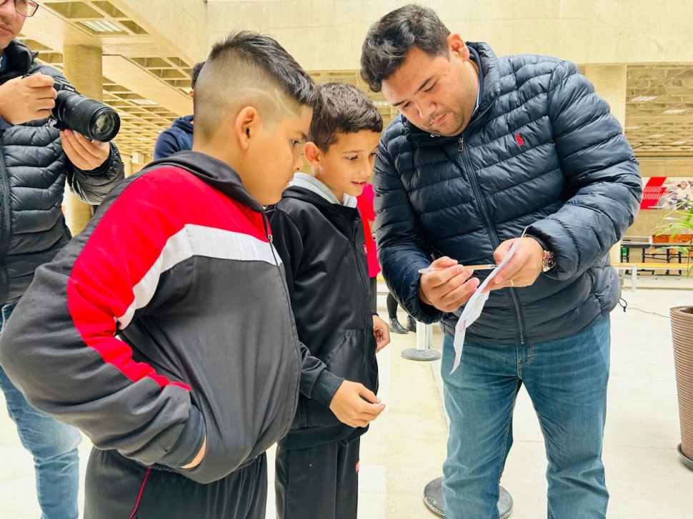 Prefeito de Suzano visita unidade SESI Suzano 