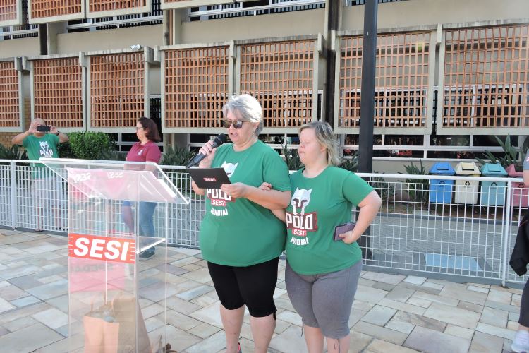 Alessandra e Nadieja foram homenageadas na cerimônia de abertura por serem exemplos de torcedoras. 