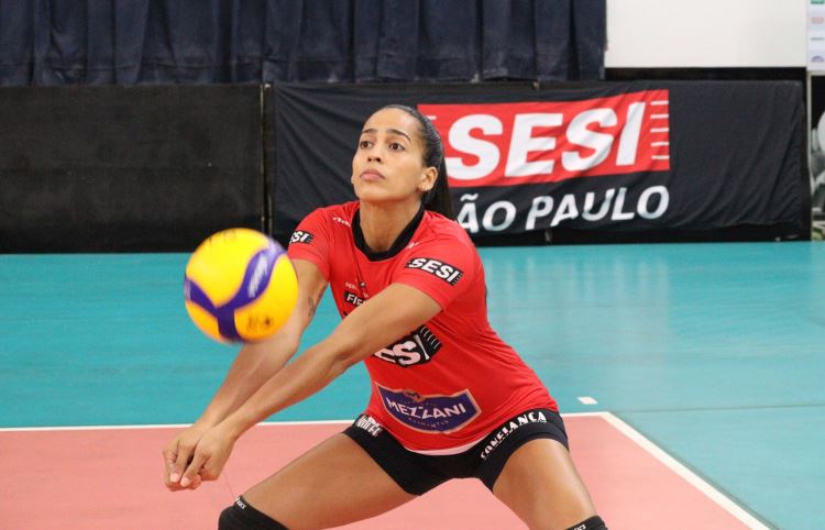 Mayhara renova com o Sesi Vôlei Bauru 