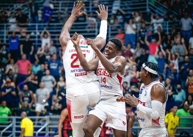 SESI – Sport – Sesi Franca Basquete bat Flamengo à Pedrocão et franchit une étape historique